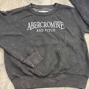 Abercrombie & Fitch Charcoal Crewneck Sweater